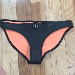 Women’s Triangl bottoms size medium